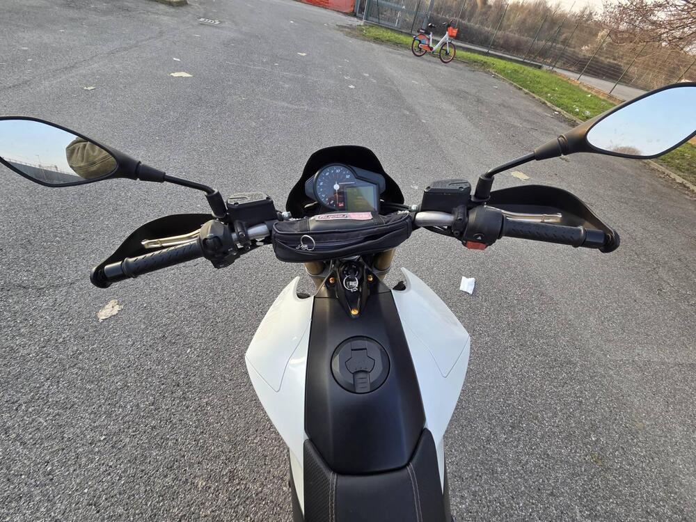 Aprilia Dorsoduro 750 (2009 - 14) (8)