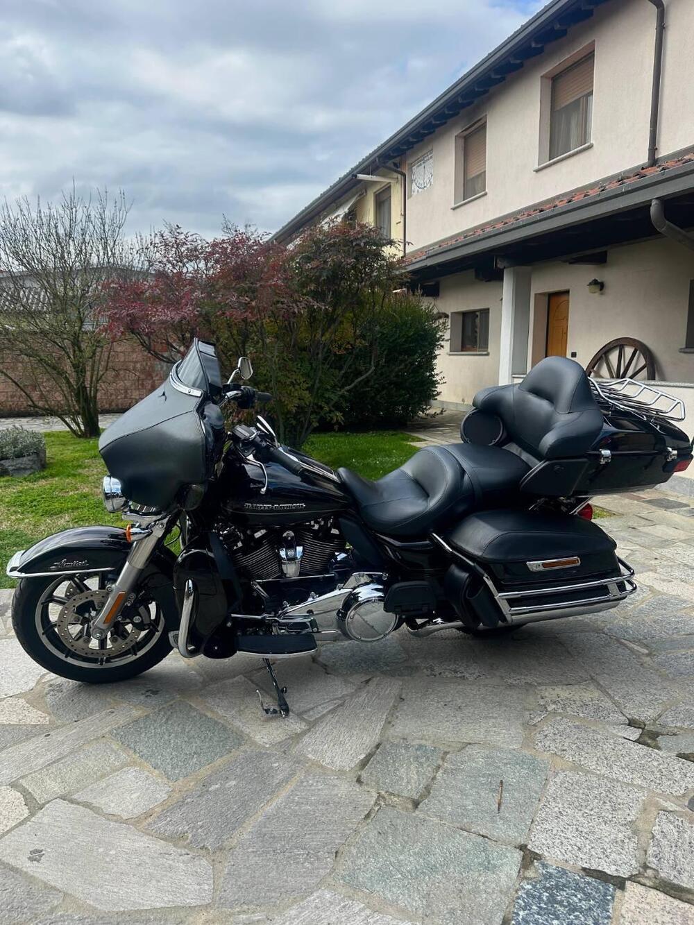 Harley-Davidson 107 Electra Glide Ultra Limited (2017 - 18) - FLHTK (2)