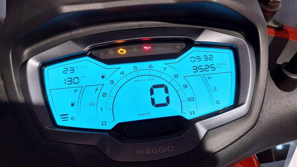Piaggio Beverly 300 S ABS-ASR (2021 - 25) (3)