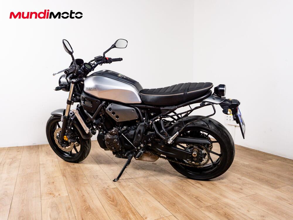 Yamaha XSR 700 (2021) (7)