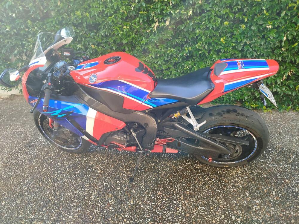 Honda CBR 1000 RR Fireblade (2012 - 16) (3)