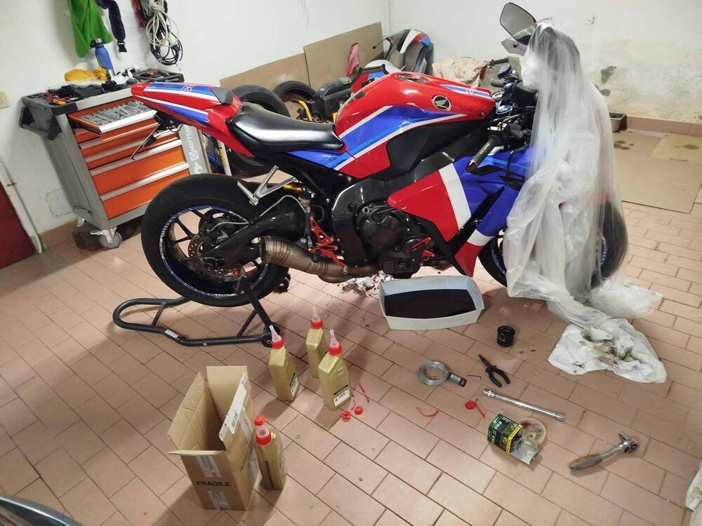Honda CBR 1000 RR Fireblade (2012 - 16) (14)