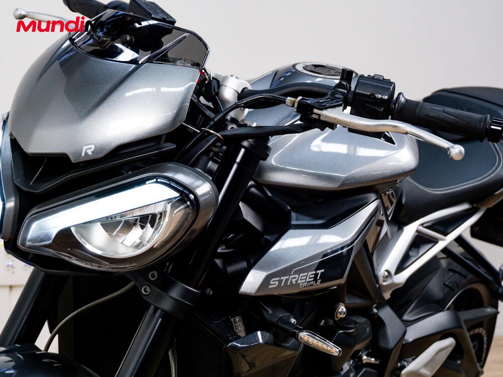 Triumph Street Triple 765 R (2023 - 26) (13)