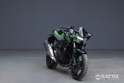 Kawasaki Z 400 (2023) usata