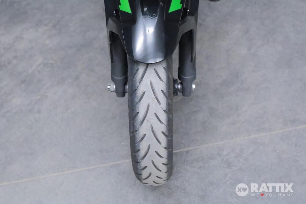 Kawasaki Z 400 (2023) (10)
