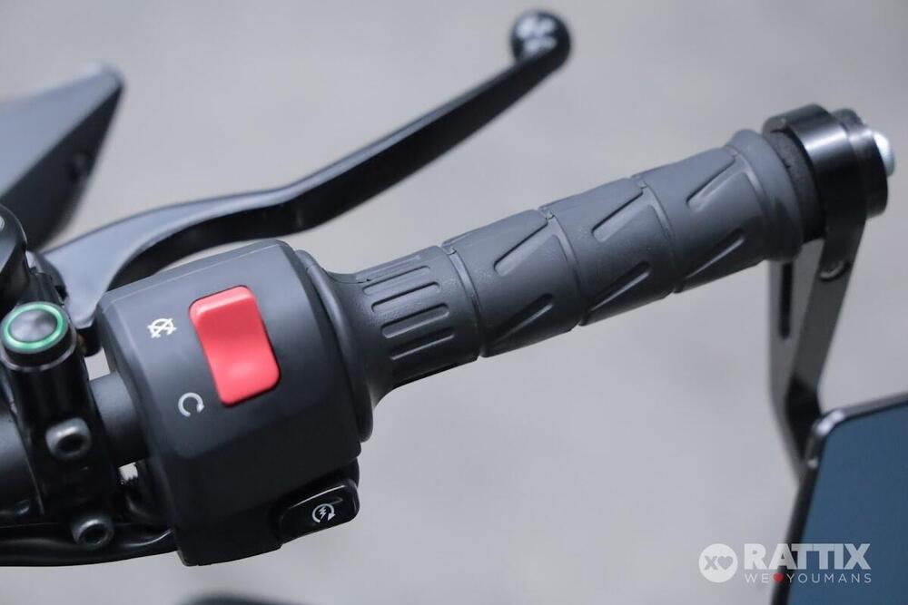 Kawasaki Z 400 (2023) (12)