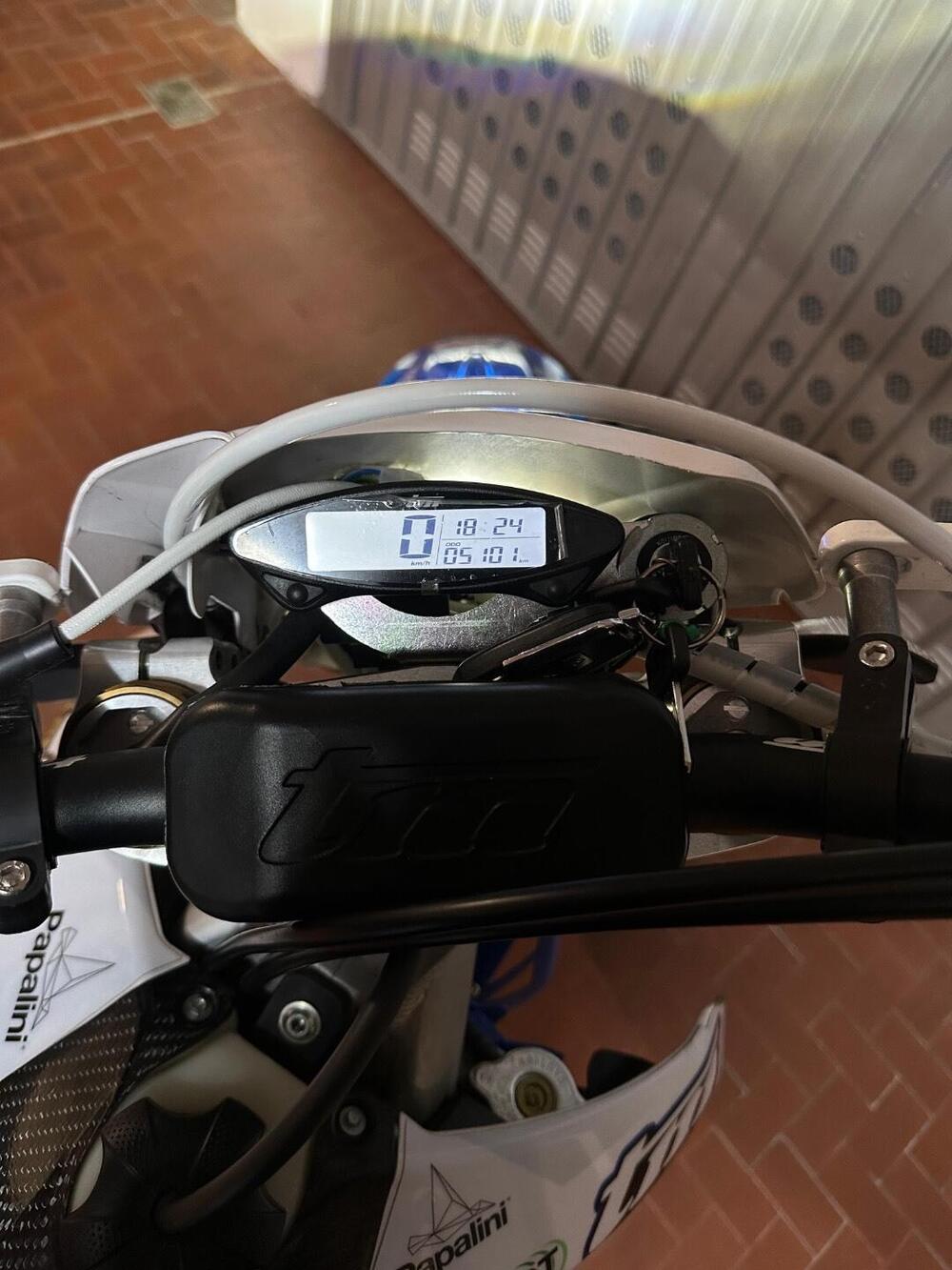 Tm Moto SMR 125 Fi 2T Replica Schmidt (2023 - 24) (3)