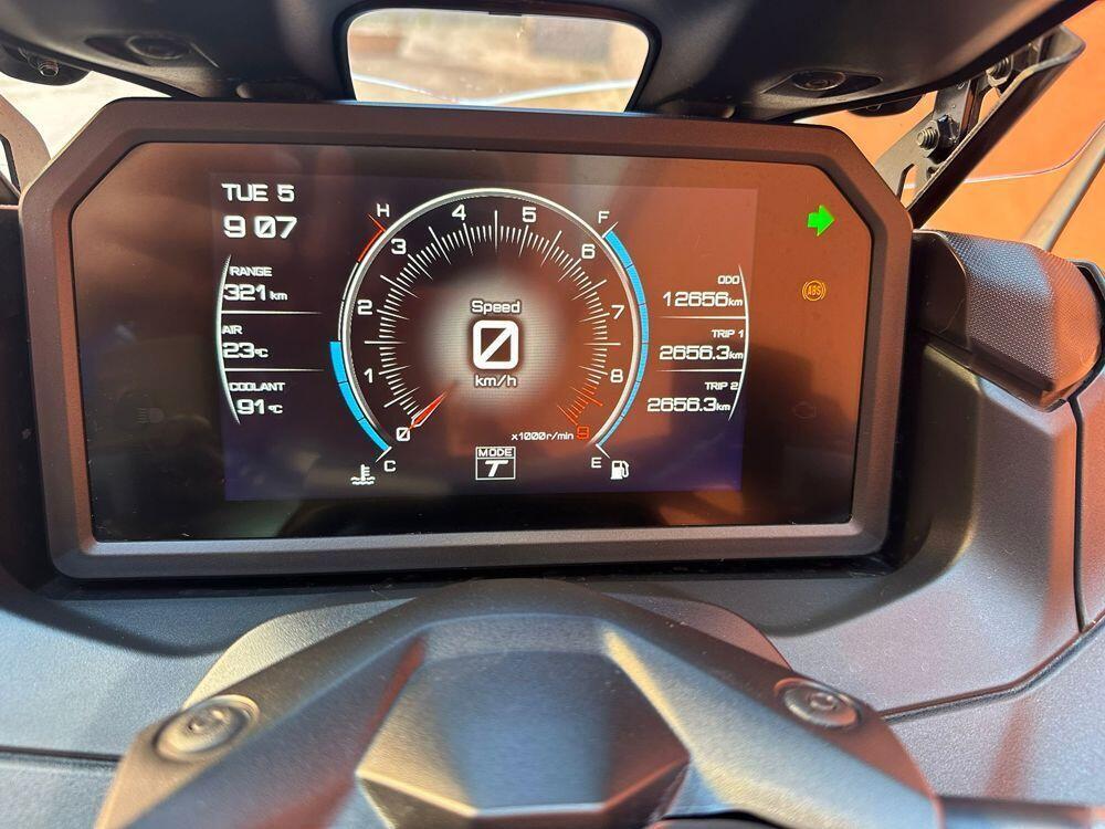 Yamaha T-Max 560 (2022 - 24) (3)