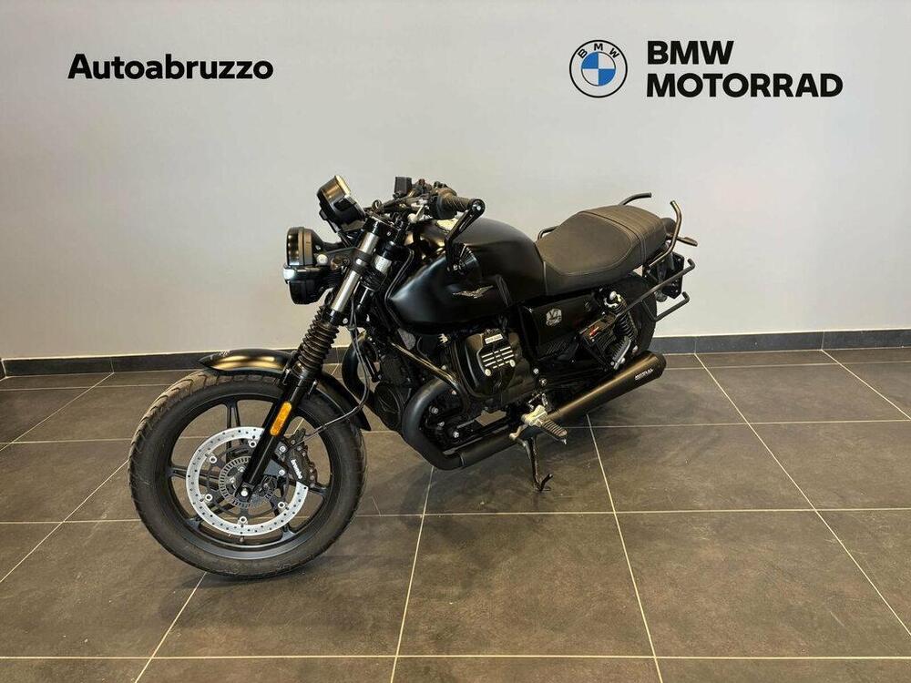 Moto Guzzi V7 Stone (2021 - 24) (3)