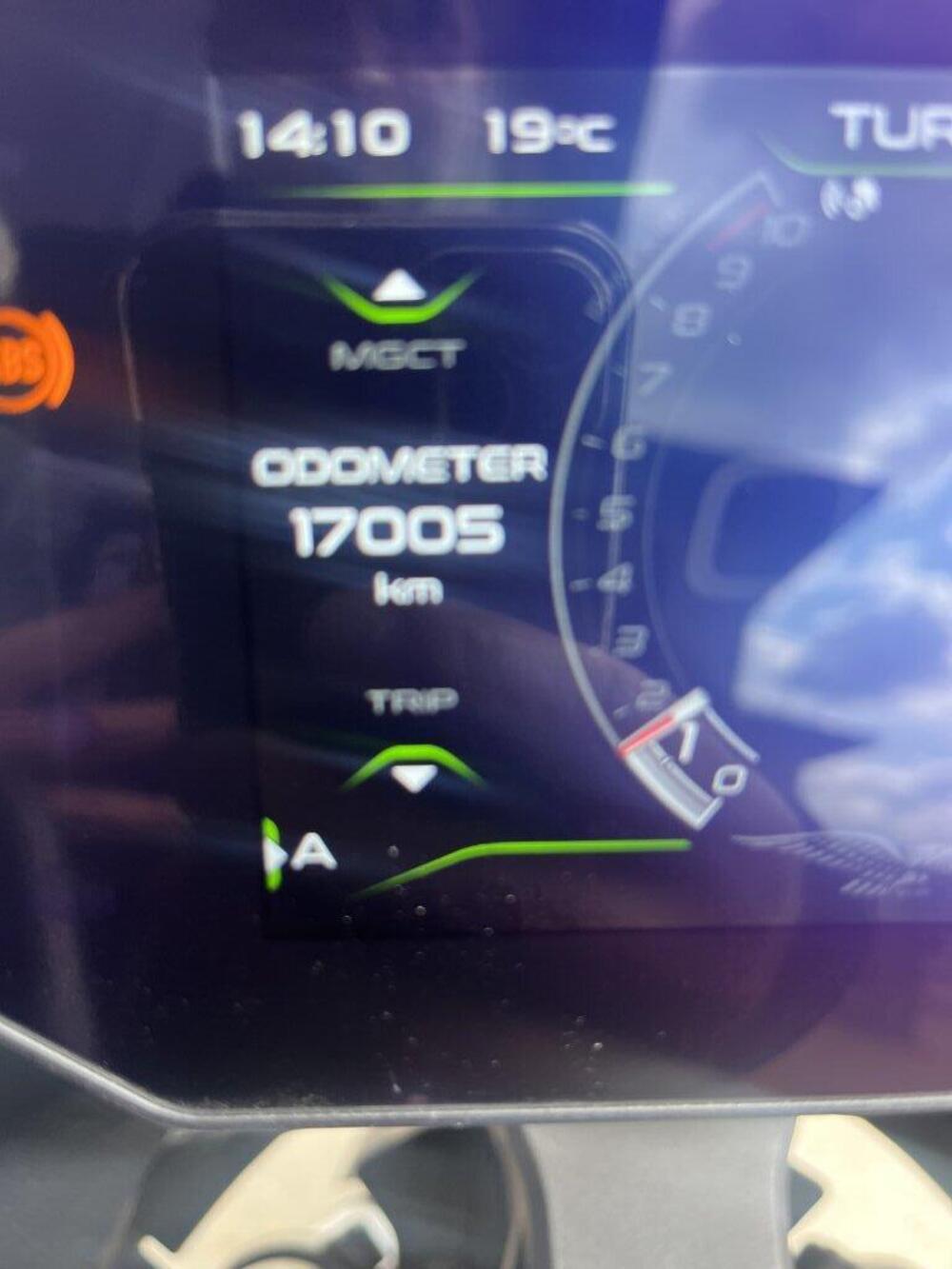 Moto Guzzi Stelvio (2024 - 26) (4)