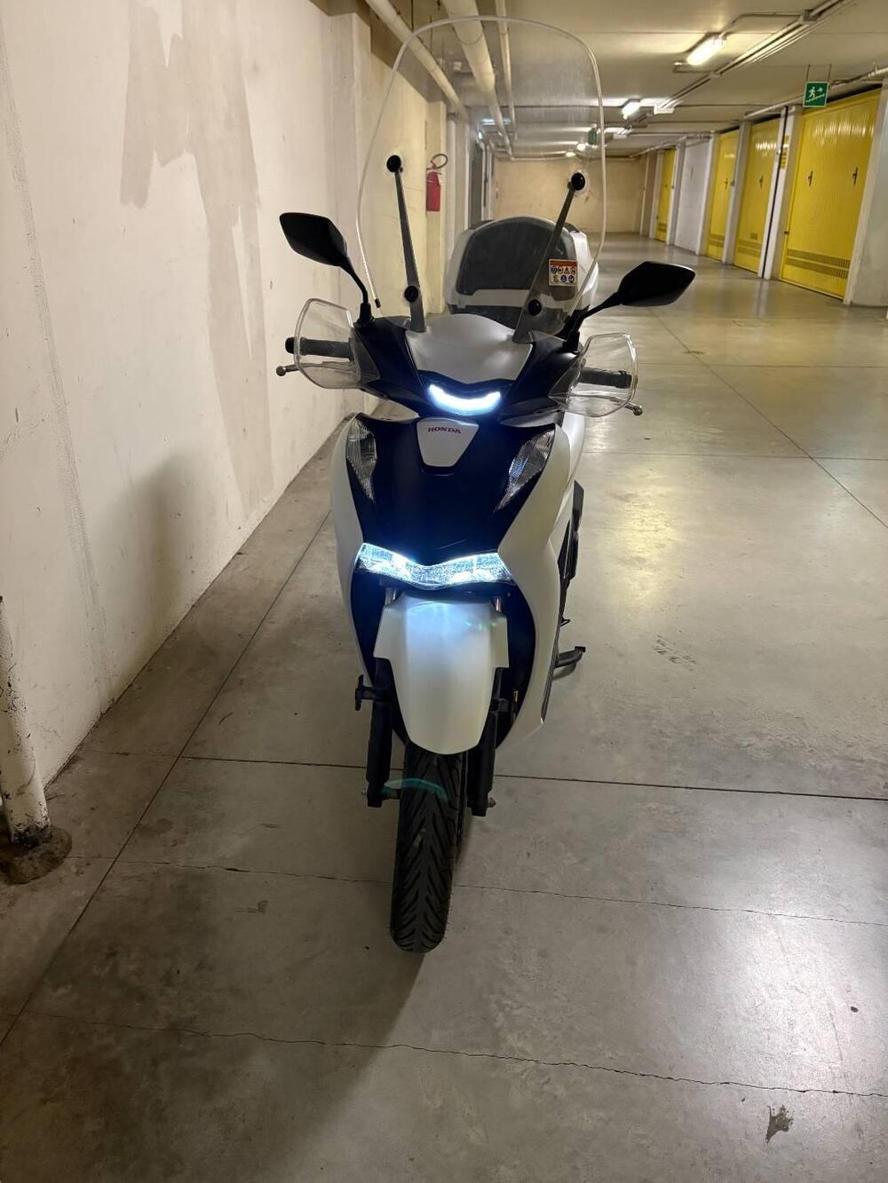 Honda SH 150i Sport (2024 - 25) (3)