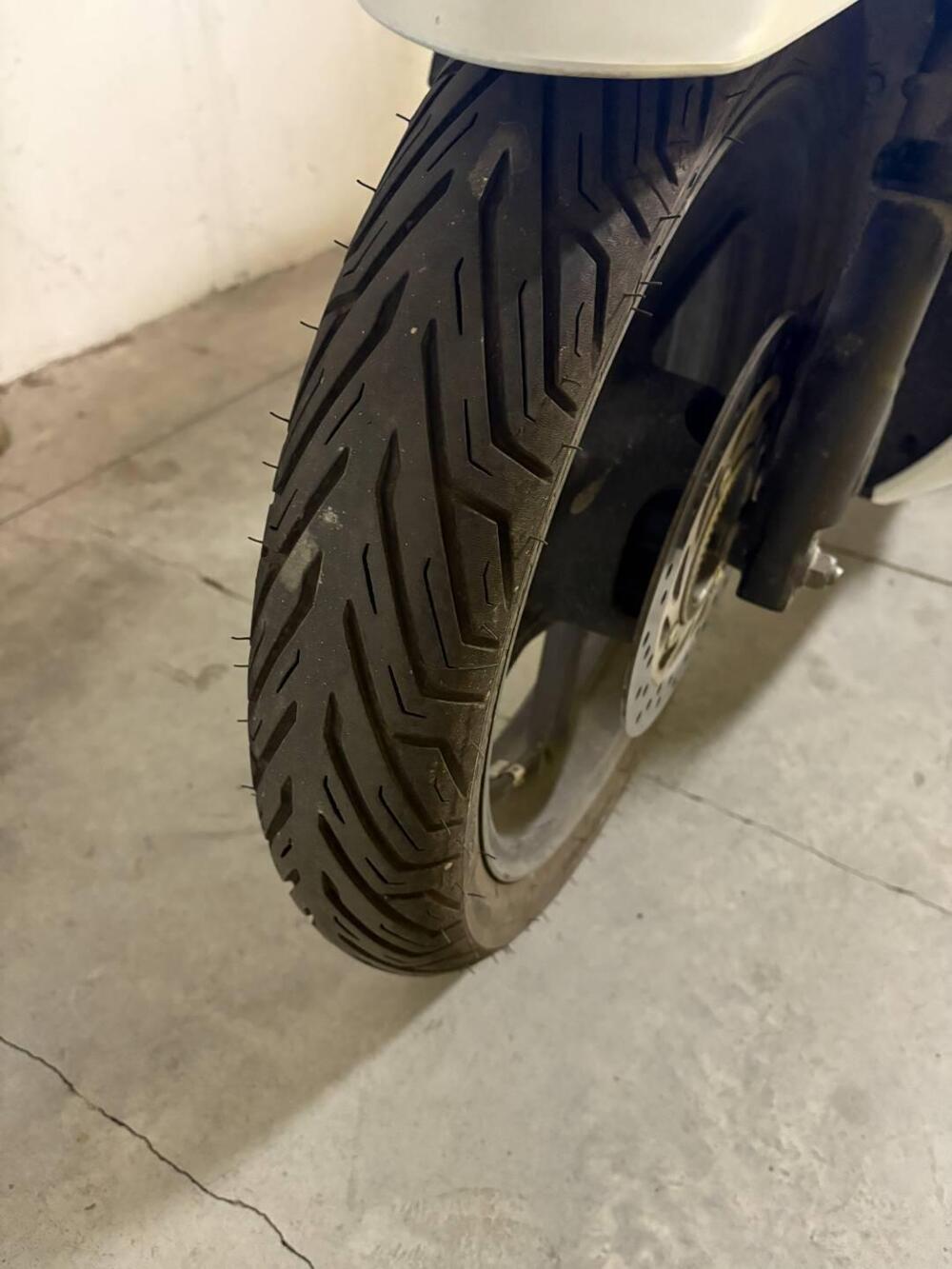 Honda SH 150i Sport (2024 - 25) (4)