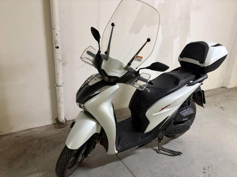 Honda SH 150i Sport (2024 - 25) (6)