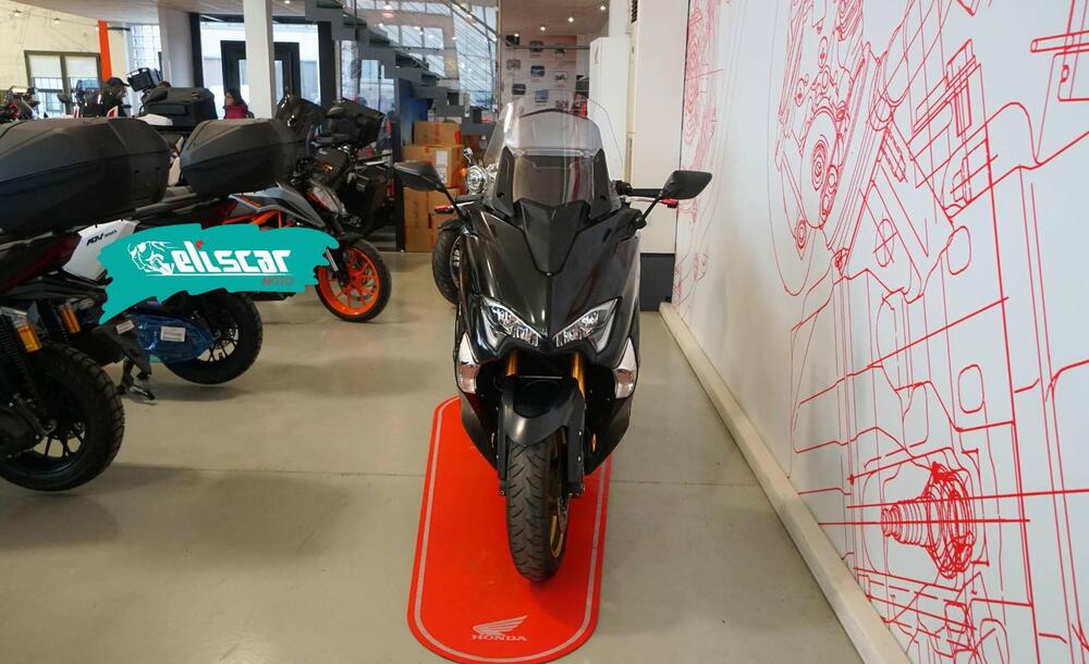 Yamaha T-Max 530 DX (2017 - 19) (2)