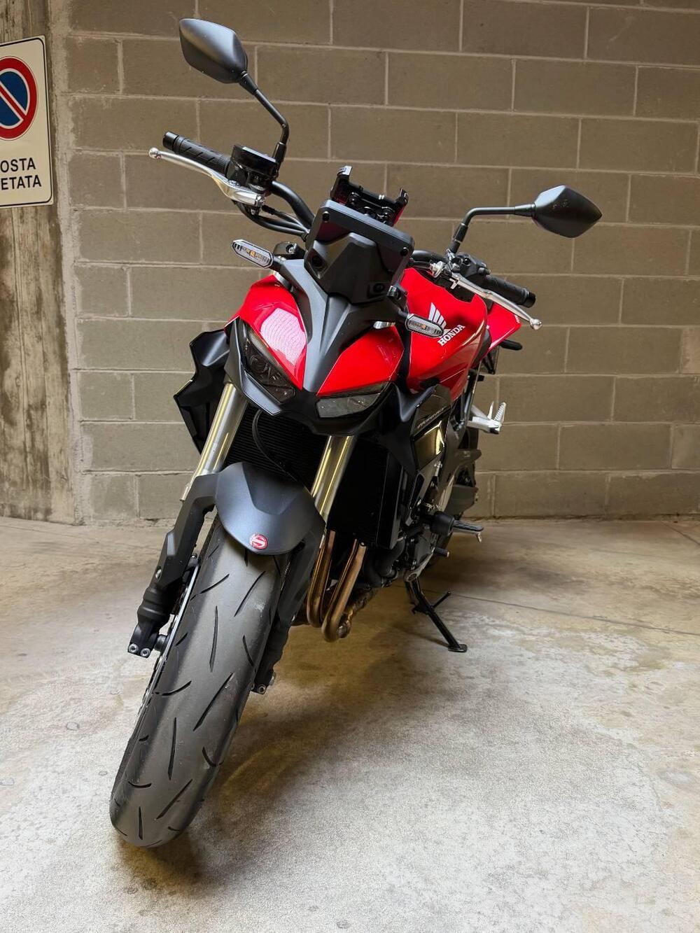 Honda CB 1000 Hornet (2025 - 26) (3)