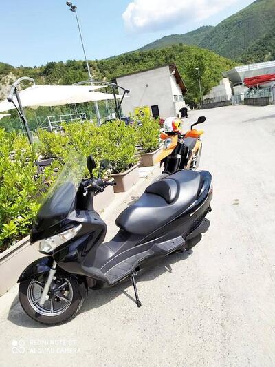 Suzuki Burgman UH 200 (2006 - 12) usata