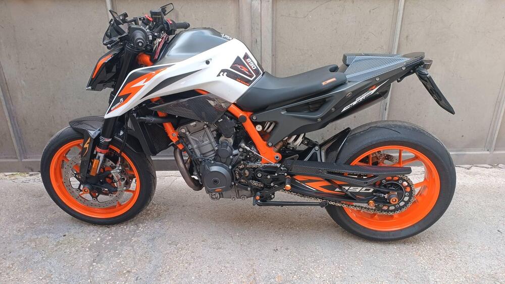 KTM 890 Duke R (2020) (2)