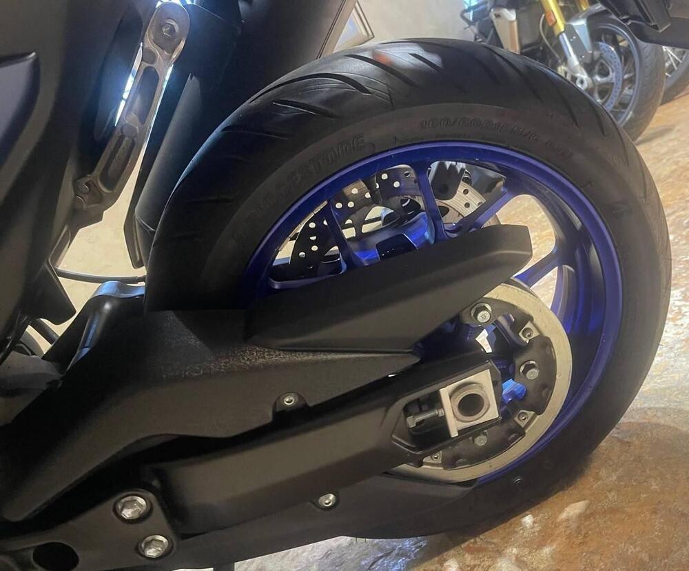 Yamaha T-Max 560 (2022 - 24) (14)