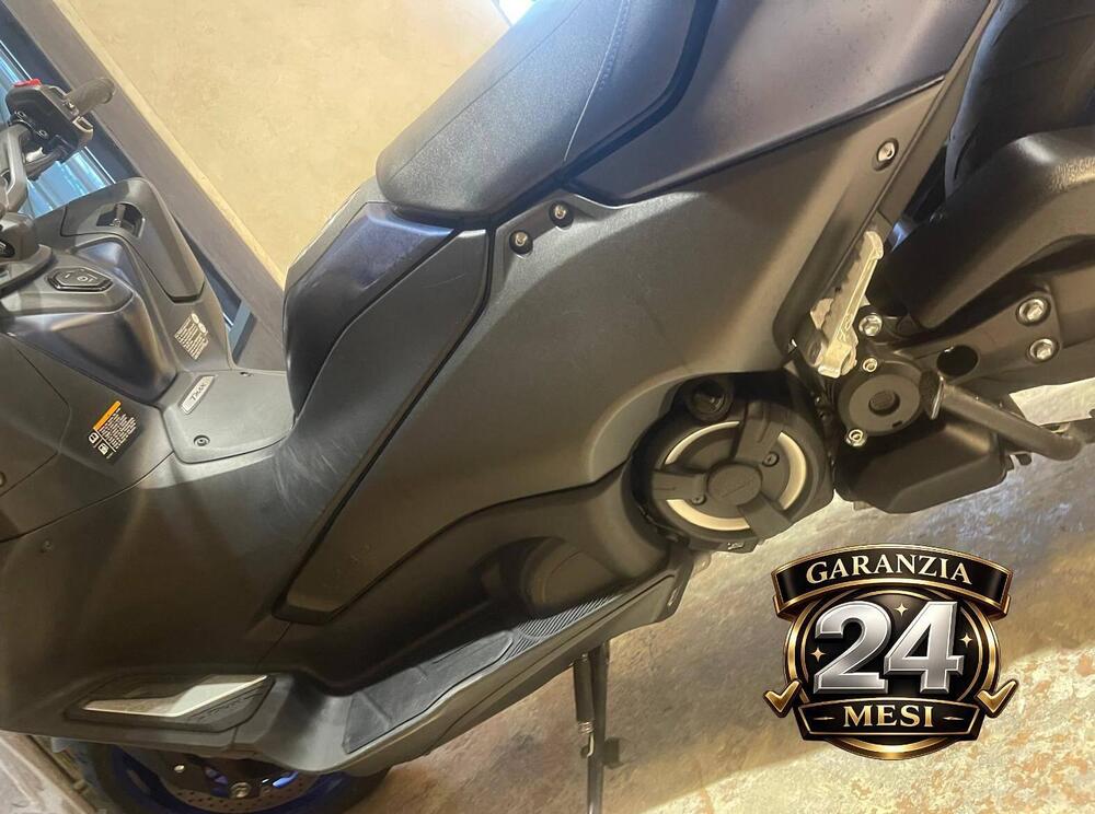 Yamaha T-Max 560 (2022 - 24) (15)