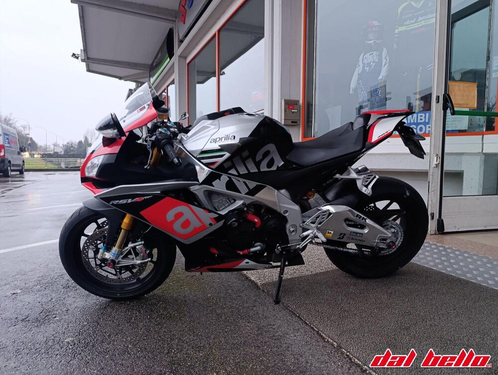 Aprilia RSV4 RF ABS (2015 - 17) (2)