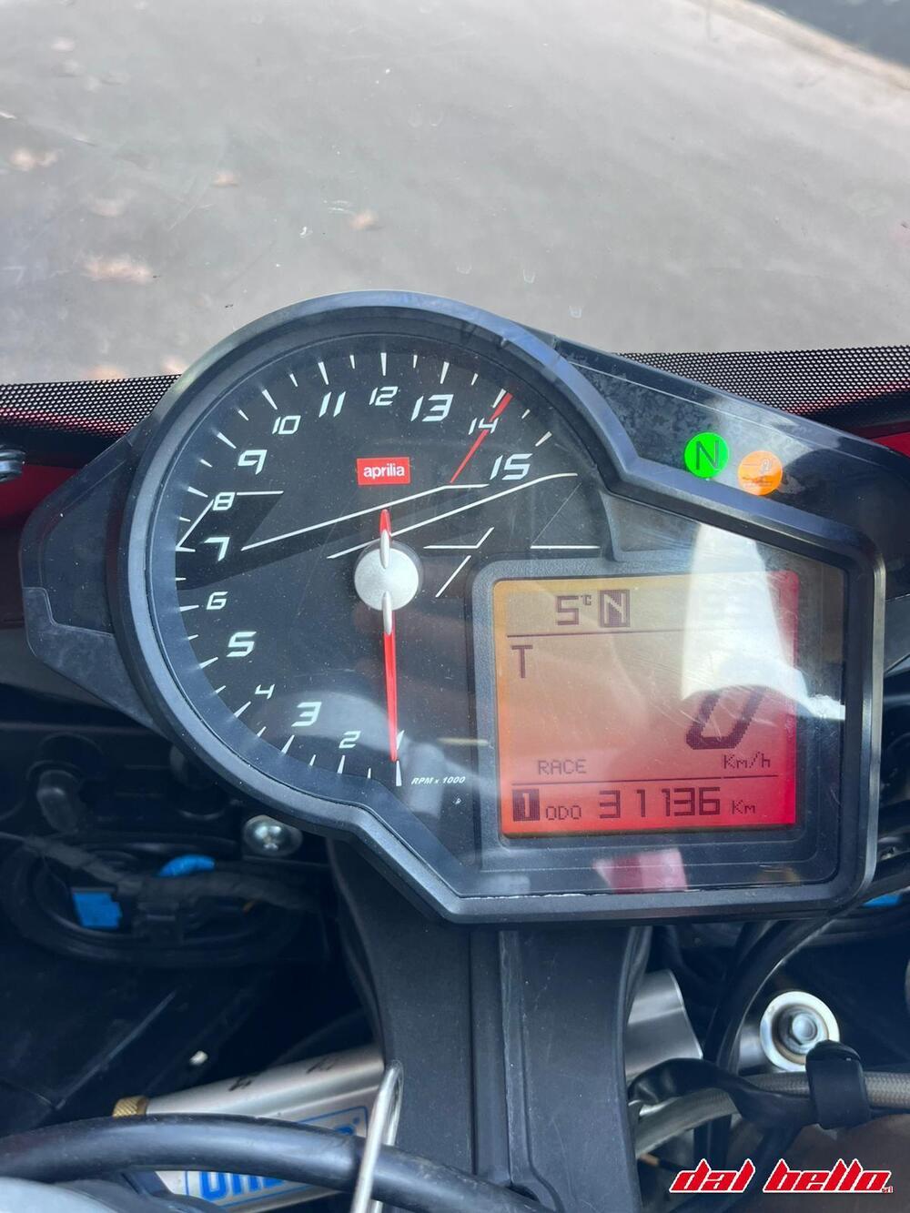 Aprilia RSV4 Factory (2009 - 12) (2)