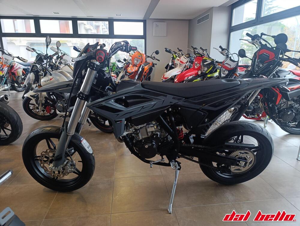 Betamotor RR 125 4T Motard T - X Special Edition (2025 - 26) (3)
