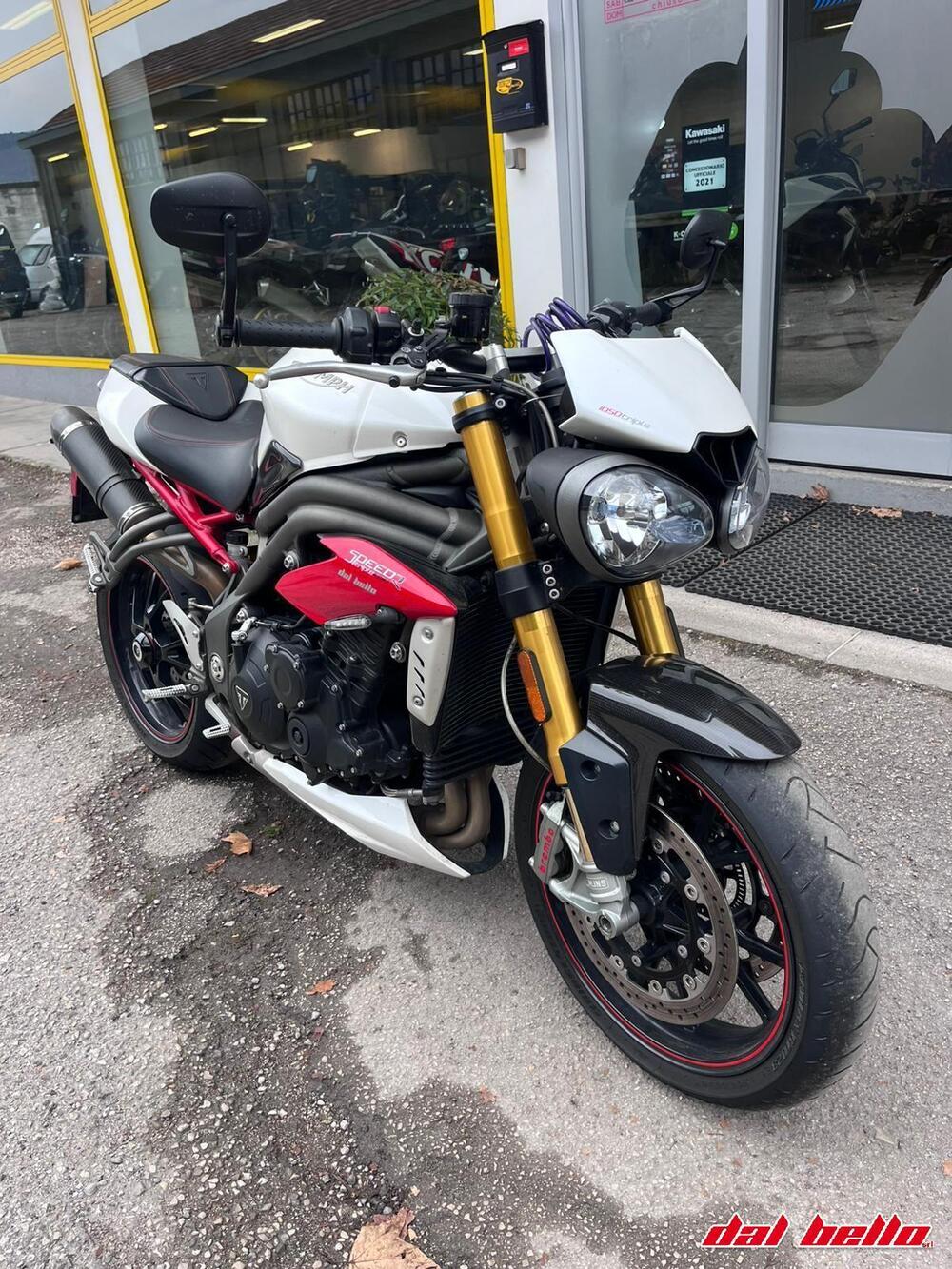 Triumph Speed Triple 1050 R ABS (2016 - 17) (3)