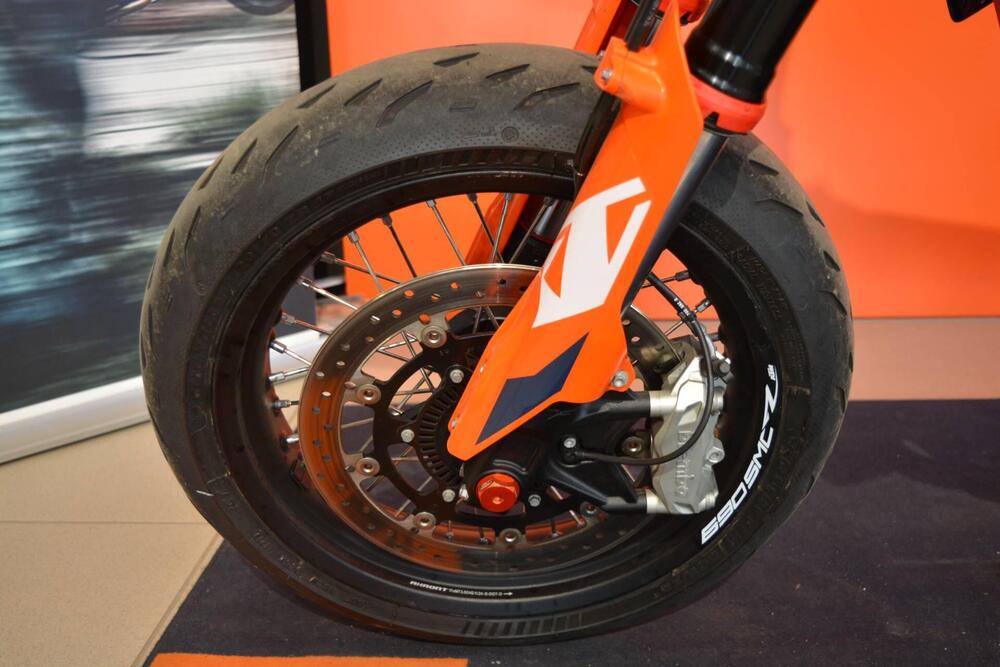 KTM 690 SMC R (2023 - 25) (15)