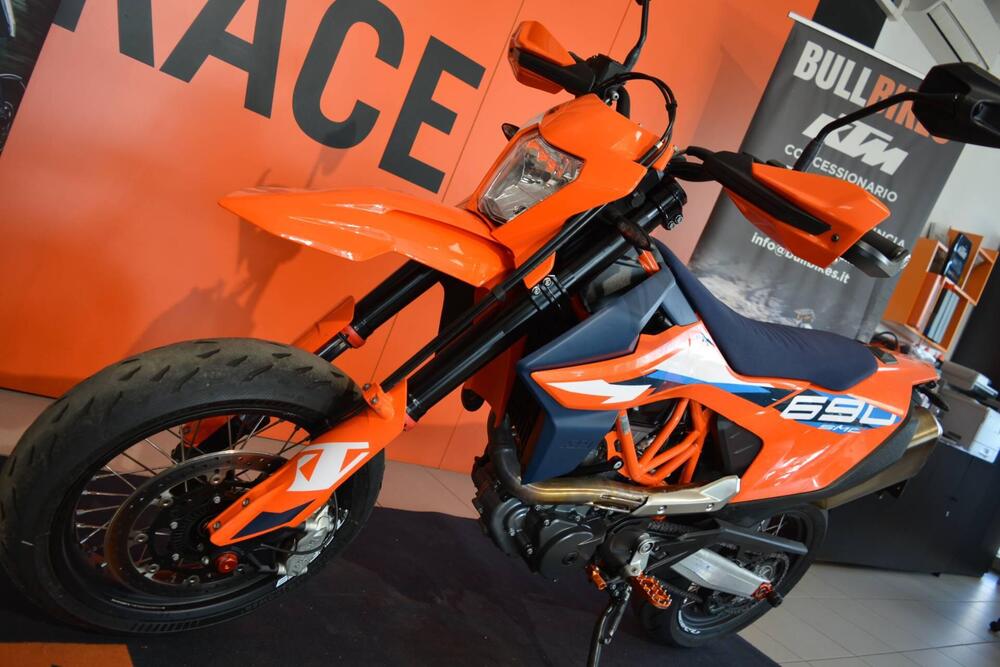 KTM 690 SMC R (2023 - 25) (5)