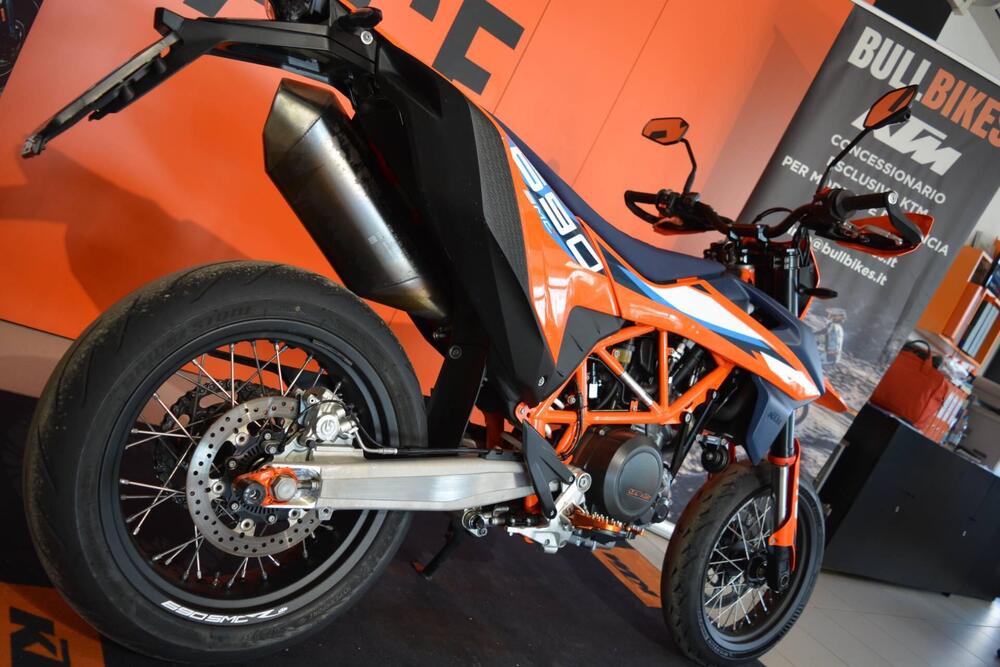 KTM 690 SMC R (2023 - 25) (4)