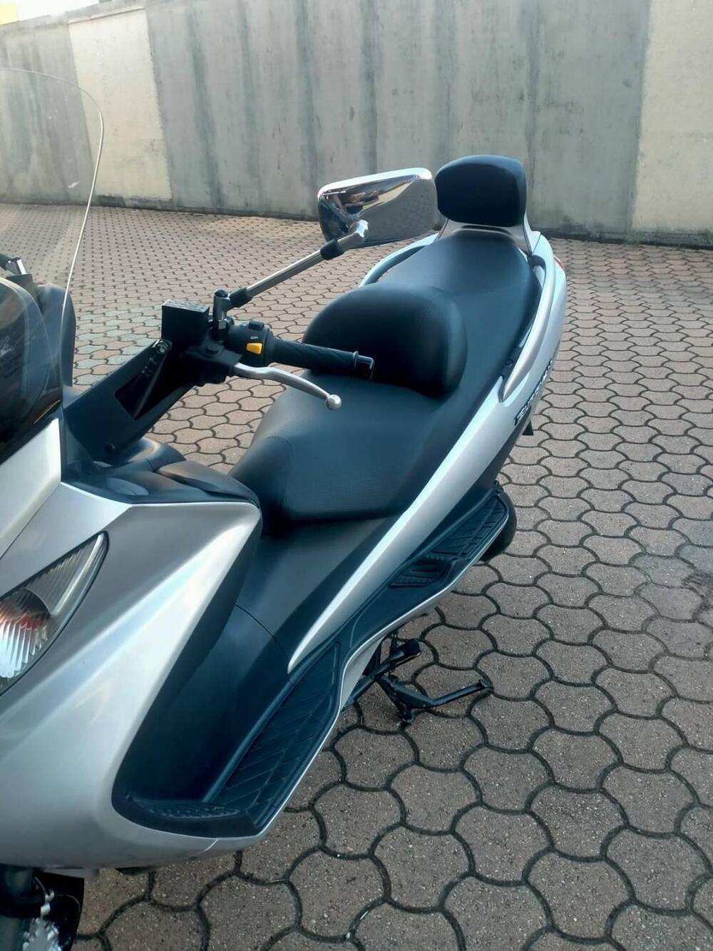 Suzuki Burgman AN 400 Businnes (2001 - 03) (4)