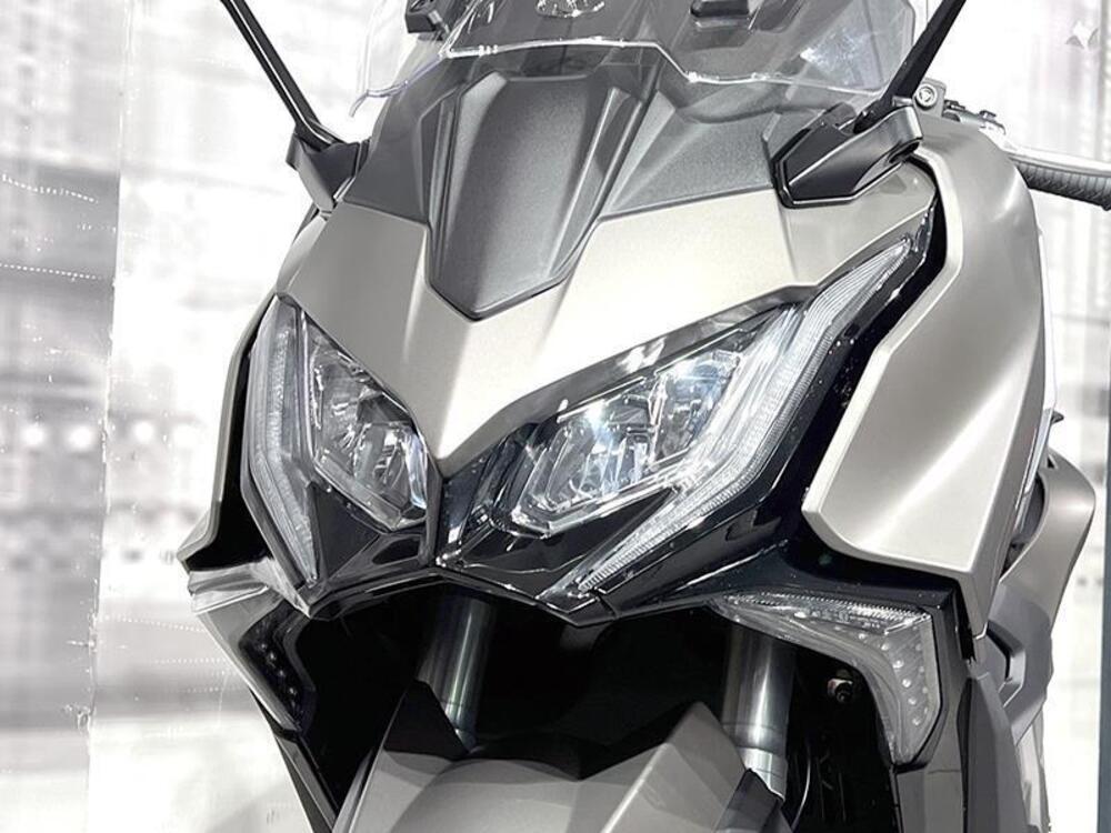 Kymco AK 550 Premium (2023 - 25) (8)