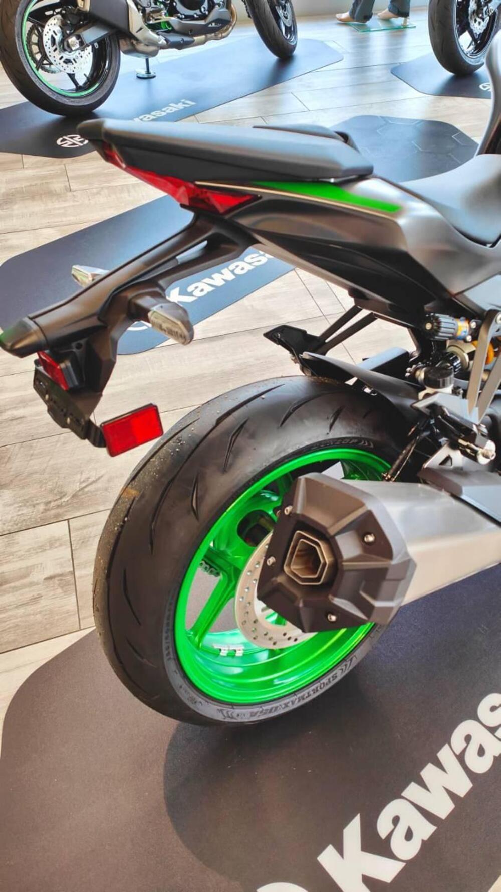 Kawasaki Z 1100 SE (2026) (6)