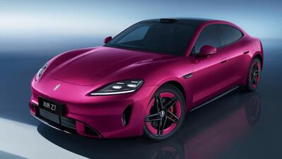 SAIC Z7, l'elettrica cinese firmata Huawei che somiglia forse troppo alla Porsche Taycan