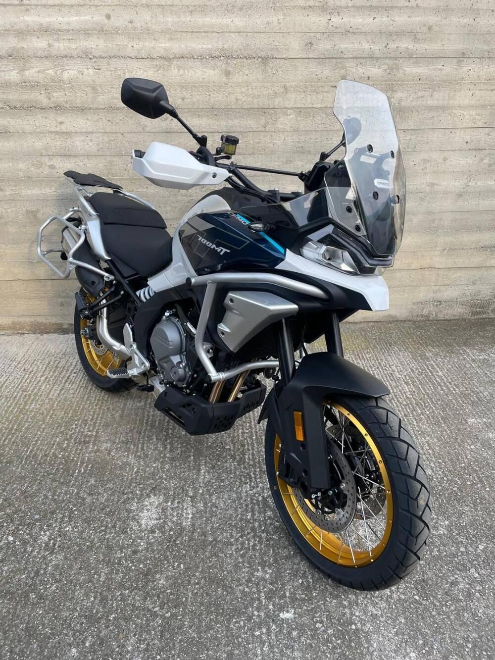 CFMOTO 700MT Adventure (2025 - 26) (2)