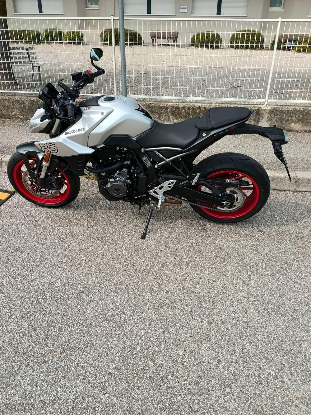 Suzuki GSX-8S (2025 - 26) (4)