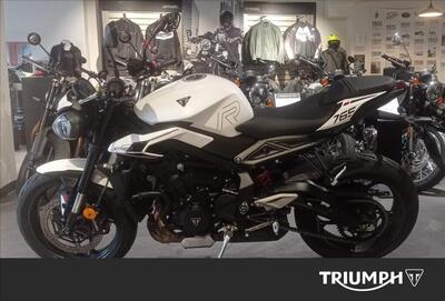 Triumph Street Triple 765 R (2023 - 26) usata