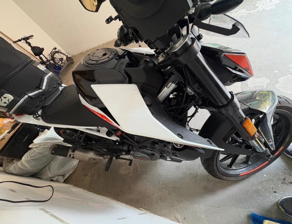 KTM 390 Duke (2021 - 23) (2)