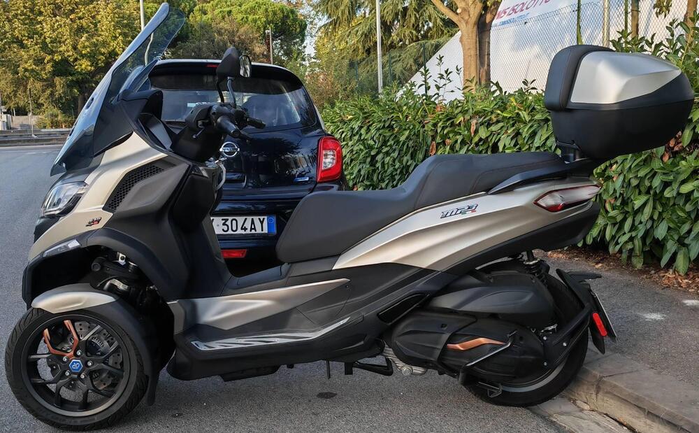 Piaggio MP3 530 Hpe Exclusive (2025 - 26) (4)