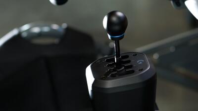Logitech fa sul serio: presentato il nuovo cambio RS H-shifter che porta l&rsquo;esperienza di gioco ad un nuovo livello all'insegna del realismo