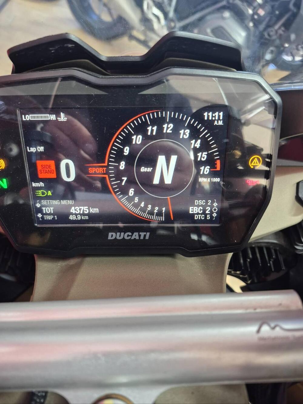 Ducati Panigale V4 S (2022 - 24) (4)