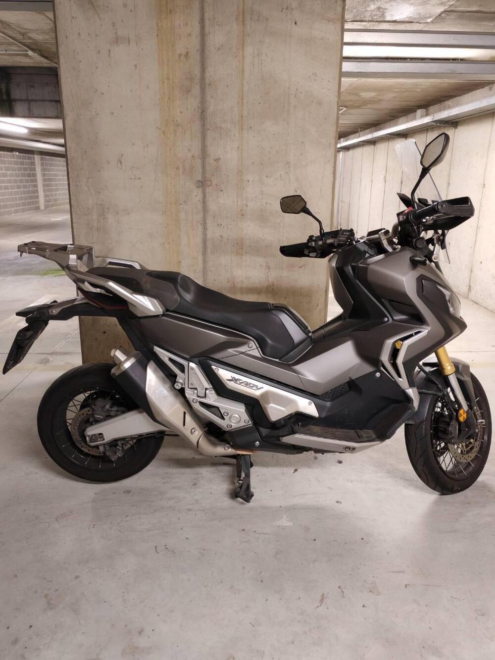 Honda X-ADV 750 (2017) (2)