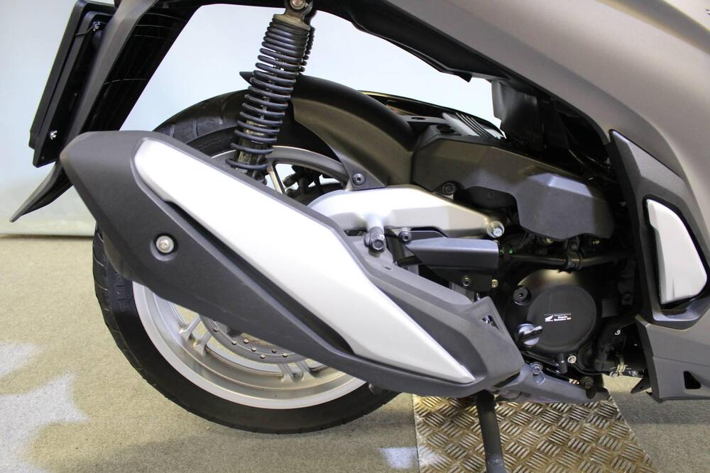 Honda SH 350 (2021 - 24) (10)