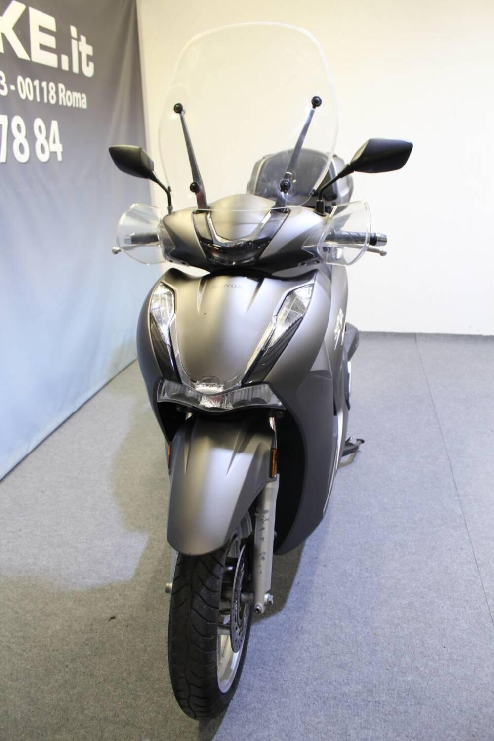 Honda SH 350 (2021 - 24) (15)