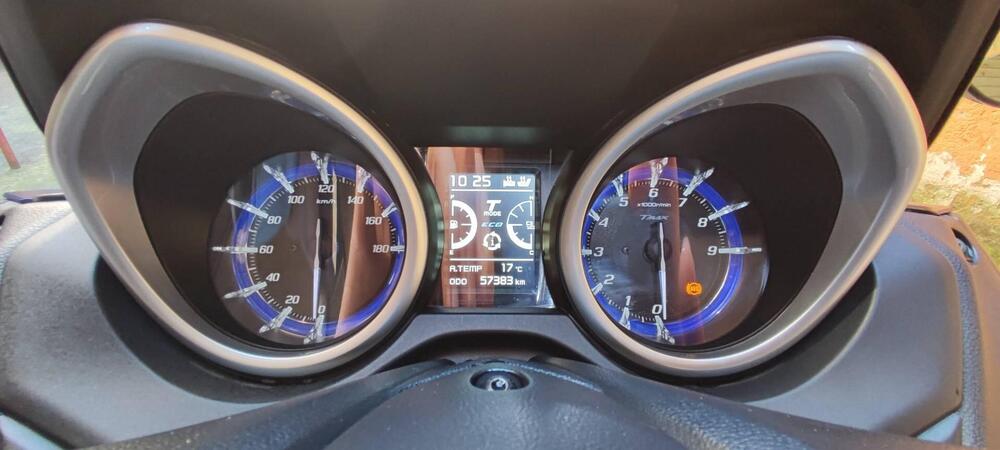 Yamaha T-Max 530 DX (2017 - 19) (11)