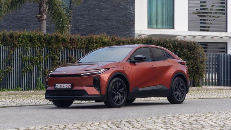 Toyota C-HR+: stesso nome, anima completamente diversa. Ecco il nuovo SUV elettrico | Prova su strada