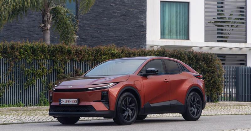 Toyota C-HR+: stesso nome, anima completamente diversa. Ecco il nuovo SUV elettrico | Prova su strada