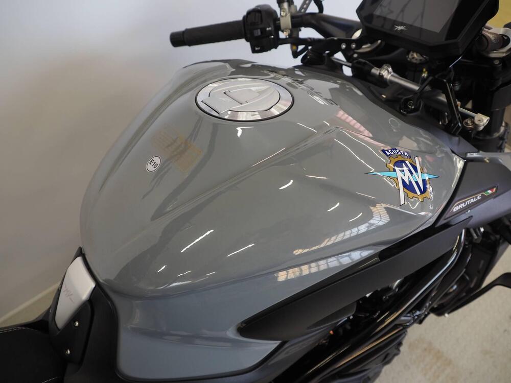 MV Agusta Brutale 1000 RS (2022 - 26) (6)