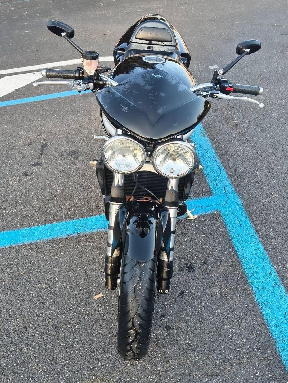 Triumph Speed Triple 955 (2002 - 04) (2)