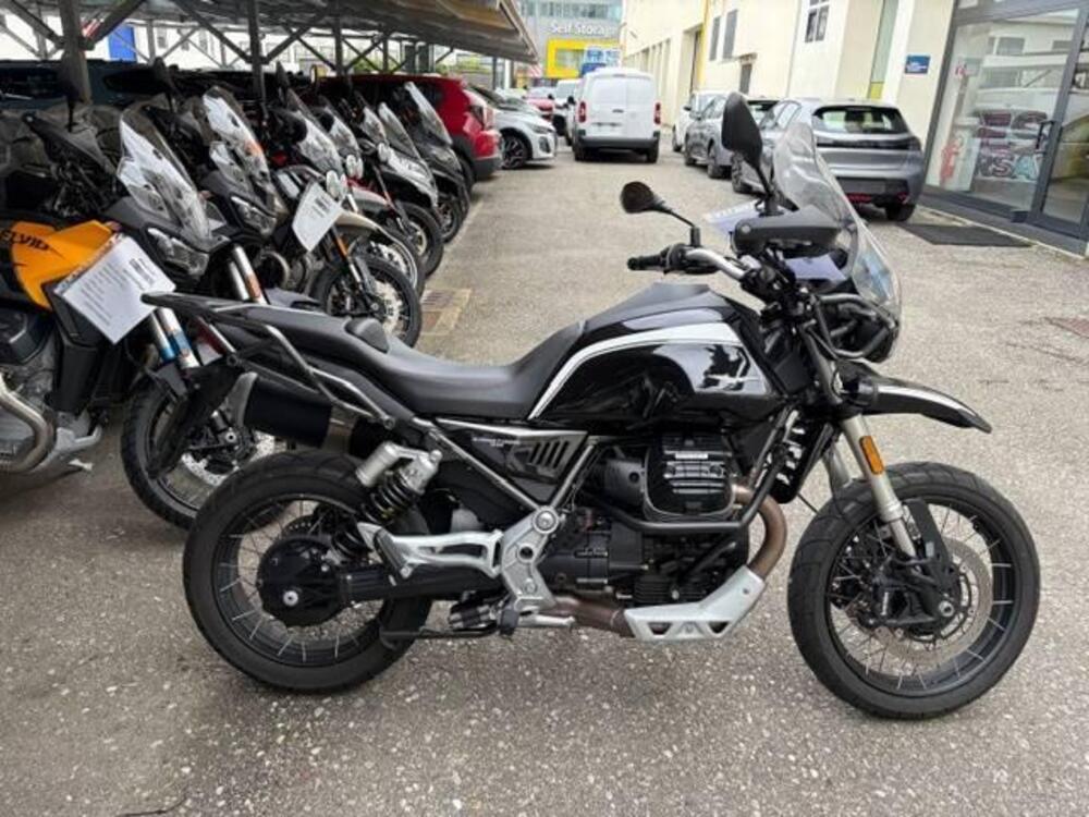 Moto Guzzi V85 TT Guardia d'Onore (2022 - 23) (3)